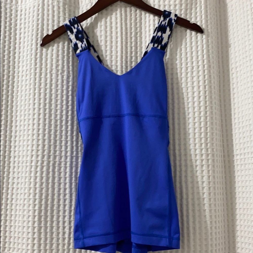 Lululemon top